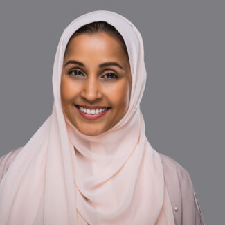 4 Signs You Should Visit a Cosmetic Dentist for a Consultation